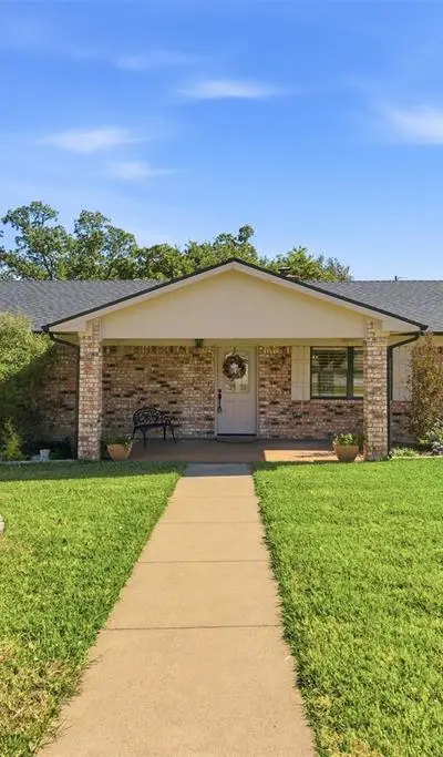116 Cromeans Street, Jacksboro TX 76458 - Photo 2