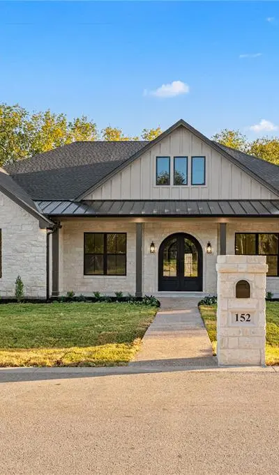 152 N Big Red Way, China Spring TX 76633