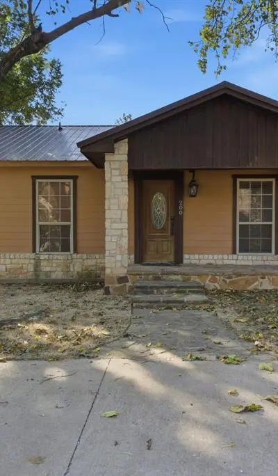 200 N Elm Lane, Tolar TX 76476 - Photo 2