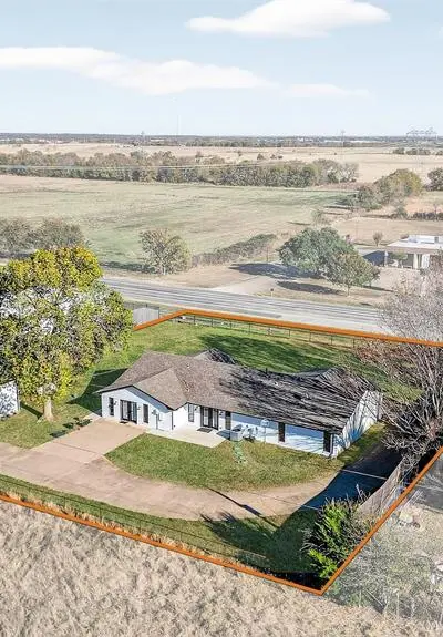 616 E Bells Boulevard, Bells TX 75414