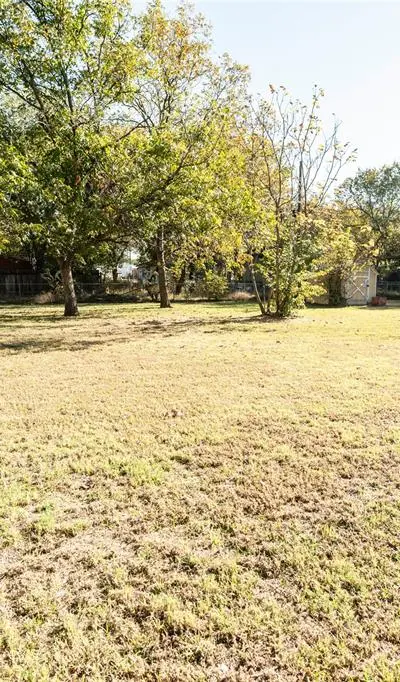 205 Bonham Street, Nocona TX 76255 - Photo 4