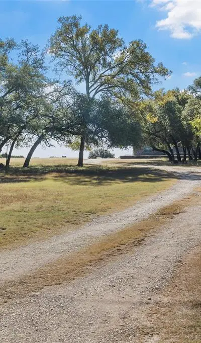 2370 Garrett Lane, China Spring TX 76633 - Photo 5