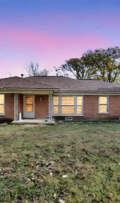 846 Truman Circle, Lancaster TX 75146 - Photo 4