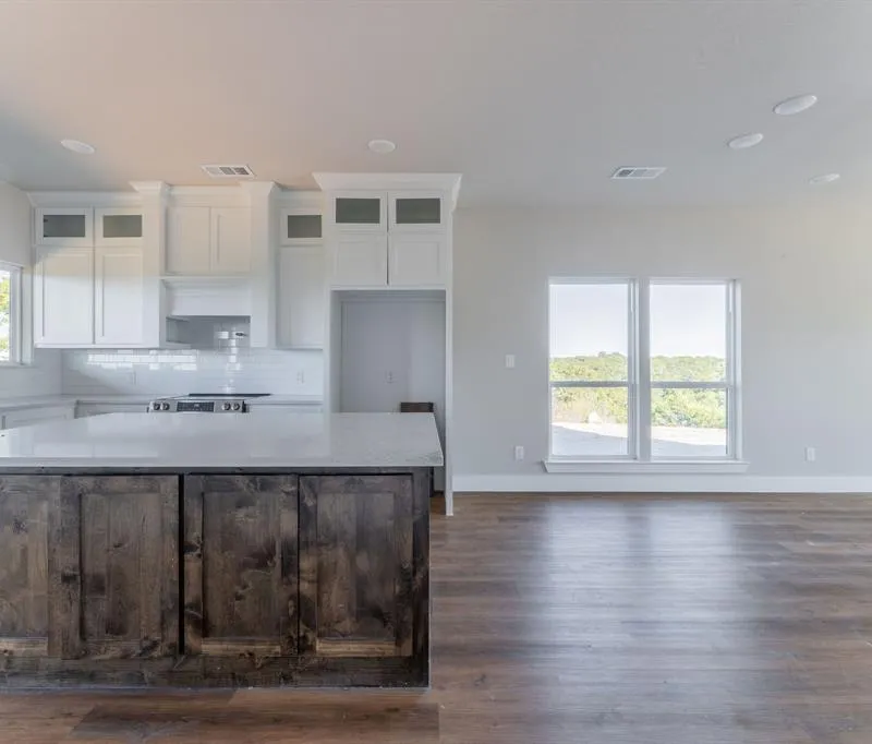 9100 Cherokee Court, Rio Vista TX 76093