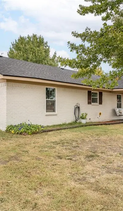 104 Sherry Lynn Drive, China Spring TX 76633 - Photo 4