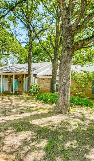 1000 Sherwood Drive, Bedford TX 76022 - Photo 2