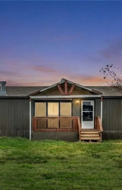 458 County Road 2131, Valley View TX 76272 - Photo 2