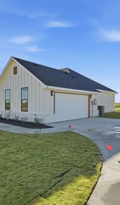 1001 Paramount Drive, Cresson TX 76035 - Photo 2
