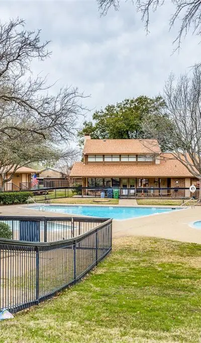 2016 Westbain Drive, Arlington TX 76015