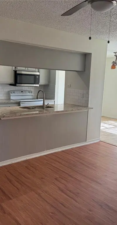2016 Westbain Drive, Arlington TX 76015 - Photo 2