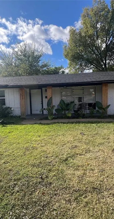 1722 Proctor Drive, Grand Prairie TX 75051 - Photo 2