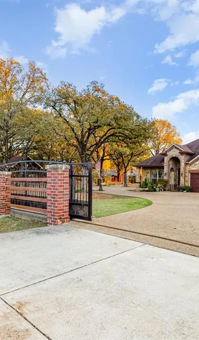13036 Forest Glen Lane, Balch Springs TX 75180 - Photo 2