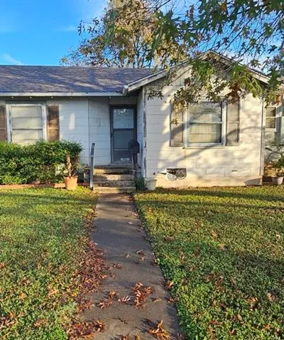 1061 E Walnut Street, Hillsboro TX 76645