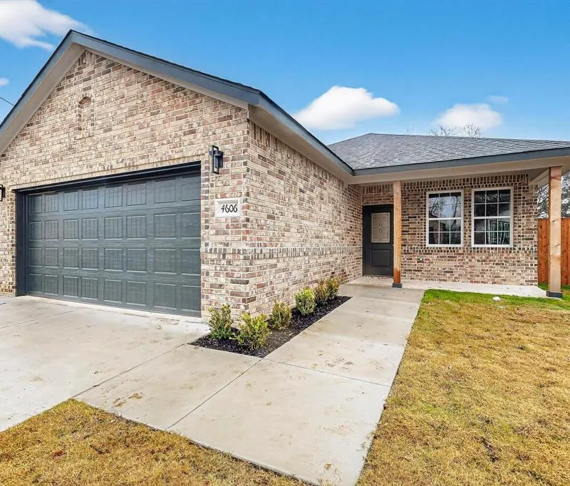 4523 Metropolitan Avenue, Dallas TX 75210
