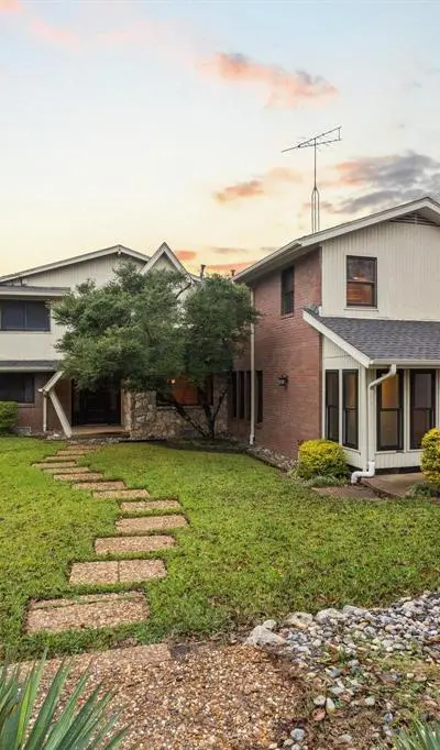 202 S Santa Fe Street, Wolfe City TX 75496