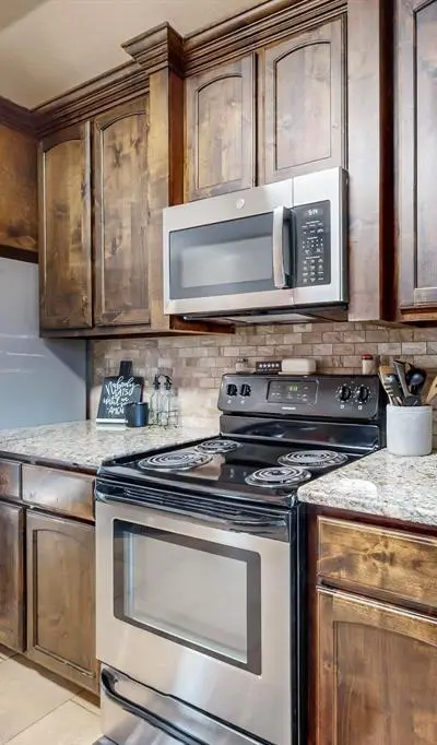 113 Halifax Circle, Palmer TX 75152 - Photo 2