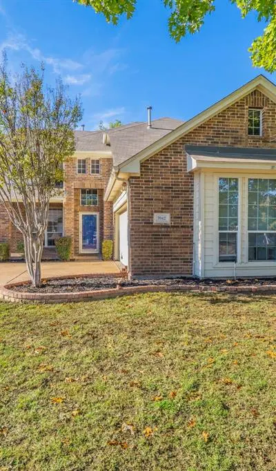 7042 Hedgebrook Drive, Dallas TX 75249 - Photo 2