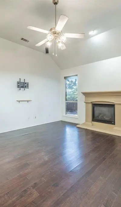 7042 Hedgebrook Drive, Dallas TX 75249 - Photo 4