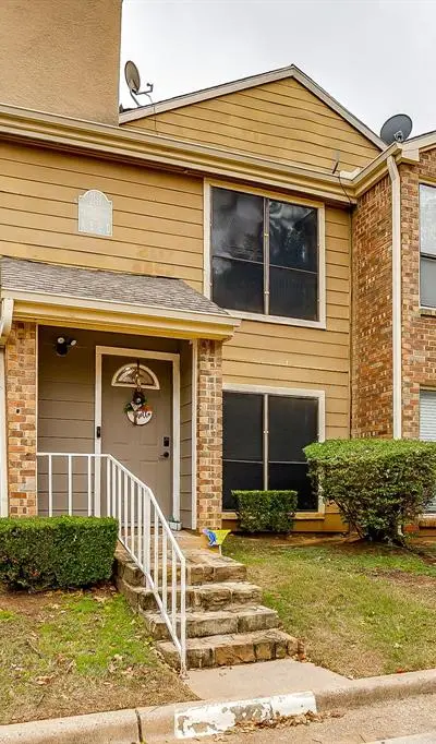2117 Park Willow Lane # D, Arlington TX 76011