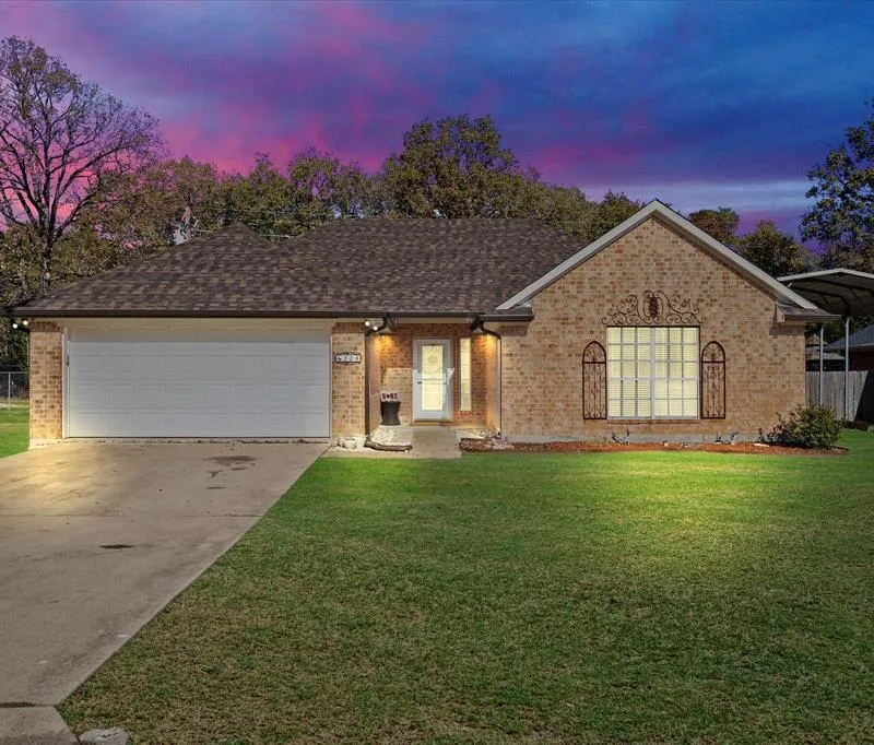 328 Comanche Trail, West Tawakoni TX 75474