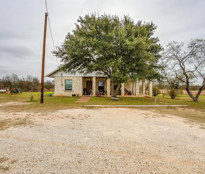 149 FM 934, Blum TX 76627