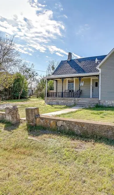 610 N Mesquite Street, Hico TX 76457 - Photo 3