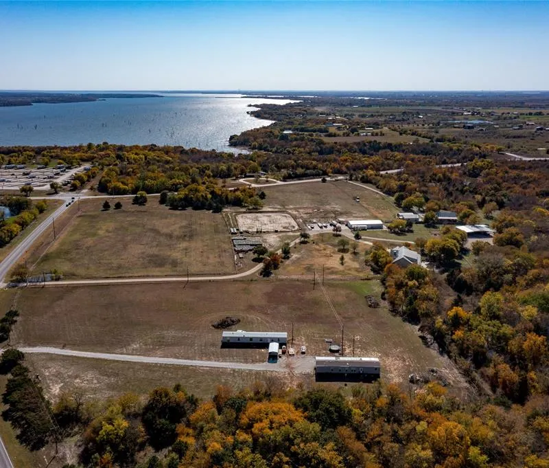 9959 Fm 2071, Valley View TX 76272