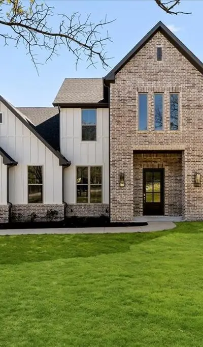 131 Spring Valley Road, Paradise TX 76073
