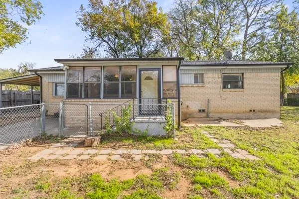 107 S Sheppard Drive, Euless TX 76040