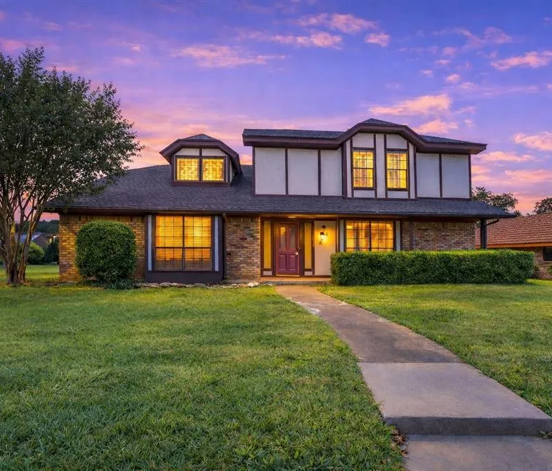 4 Hickory Hills Boulevard, Hickory Creek TX 75065