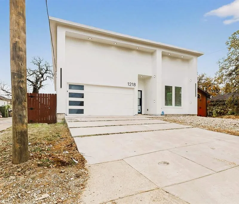 1218 Grant Street, Dallas TX 75203