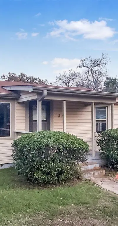 1216 S Francis Street, Tyler TX 75701
