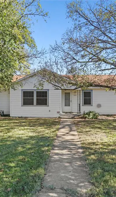 630 Easley Street, White Settlement TX 76108