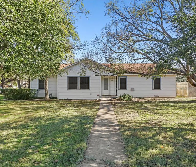 630 Easley Street, White Settlement TX 76108