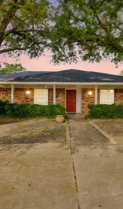214 Willow Creek Lane, Ovilla TX 75154