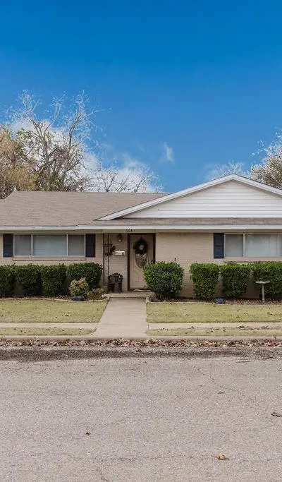 663 6th Street, Honey Grove TX 75446