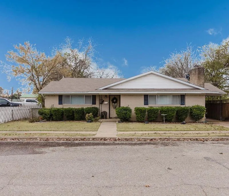 663 6th Street, Honey Grove TX 75446