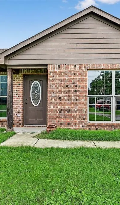 315 Stone Street, Collinsville TX 76233 - Photo 5