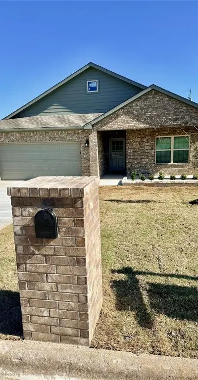 1403 Jefferson Street, Bowie TX 76230 - Photo 5