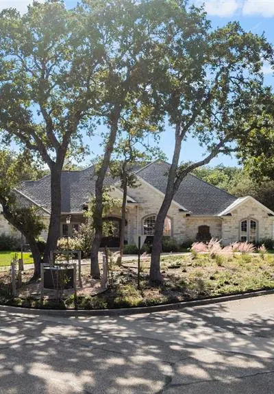 1340 Autumn Oaks Circle, China Spring TX 76633 - Photo 3