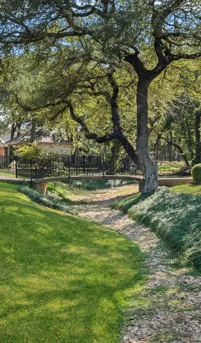 1340 Autumn Oaks Circle, China Spring TX 76633 - Photo 4