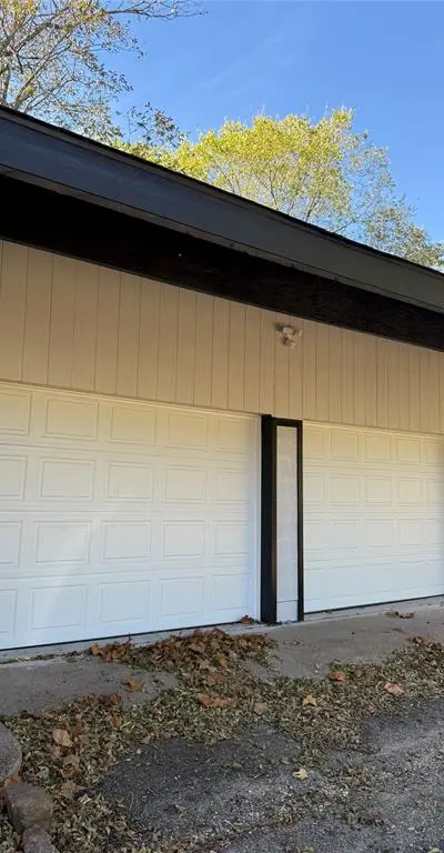 404 W Elm Street, Whitewright TX 75491 - Photo 2