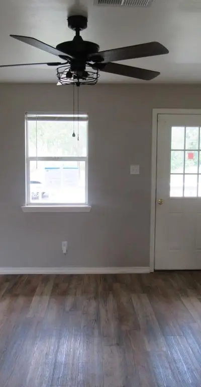 414 Matthew Street, Hillsboro TX 76645 - Photo 2