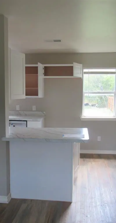 414 Matthew Street, Hillsboro TX 76645 - Photo 5