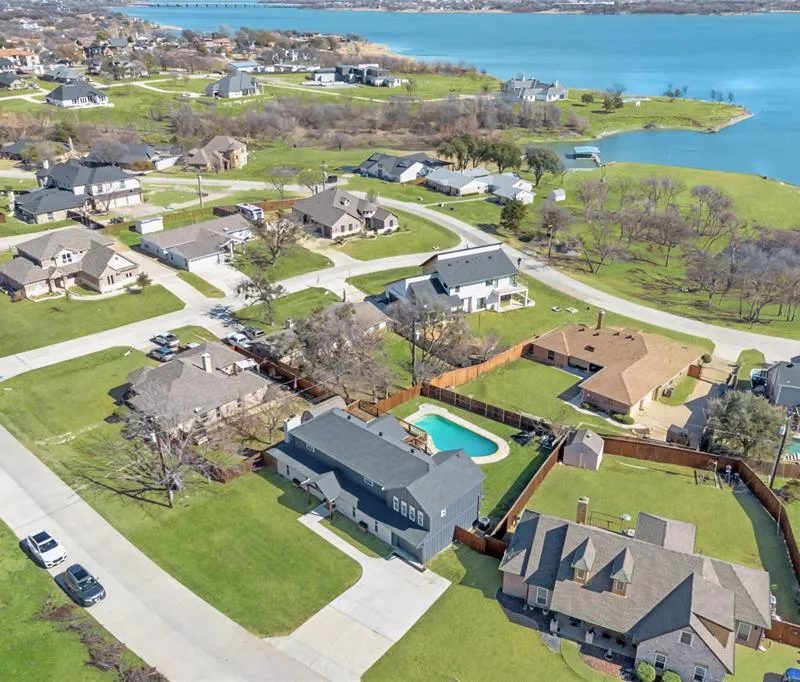 710 Meadow Lake Drive, Lakewood Village TX 75068