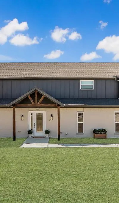 710 Meadow Lake Drive, Lakewood Village TX 75068 - Photo 2