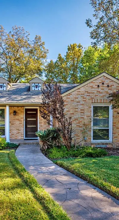 6802 Vivian Avenue, Dallas TX 75223 - Photo 2