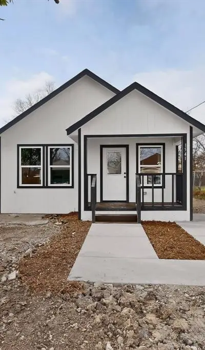 1541 Caldwell Street, Dallas TX 75223 - Photo 2