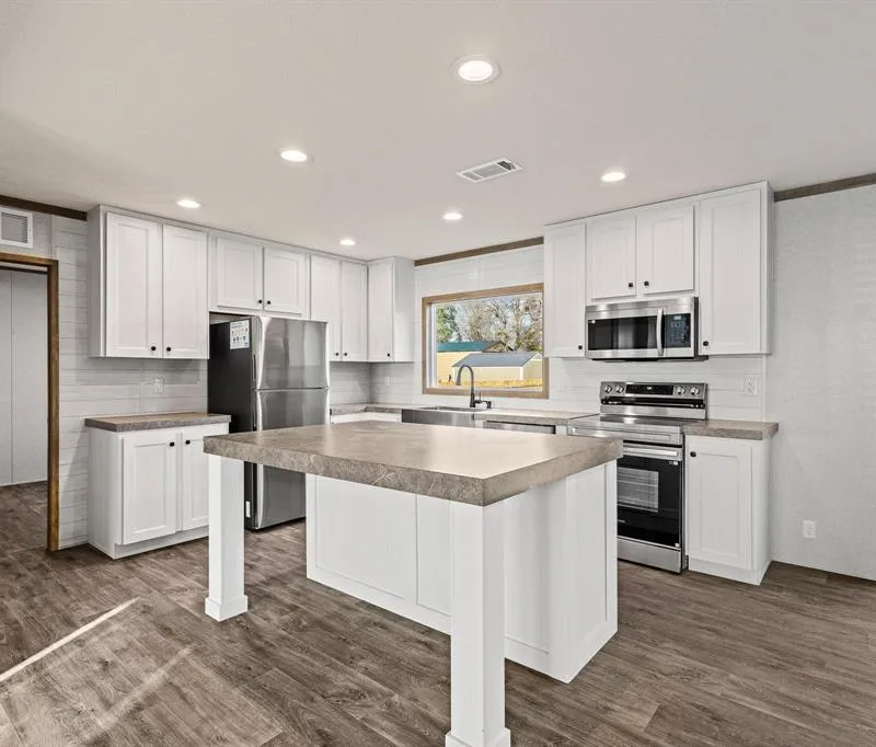 124 Porter Circle, Savoy TX 75479