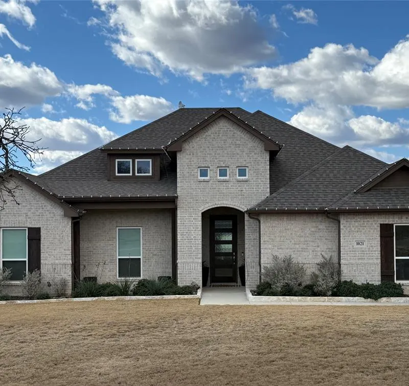 1021 Churchill Lane, Millsap TX 76066